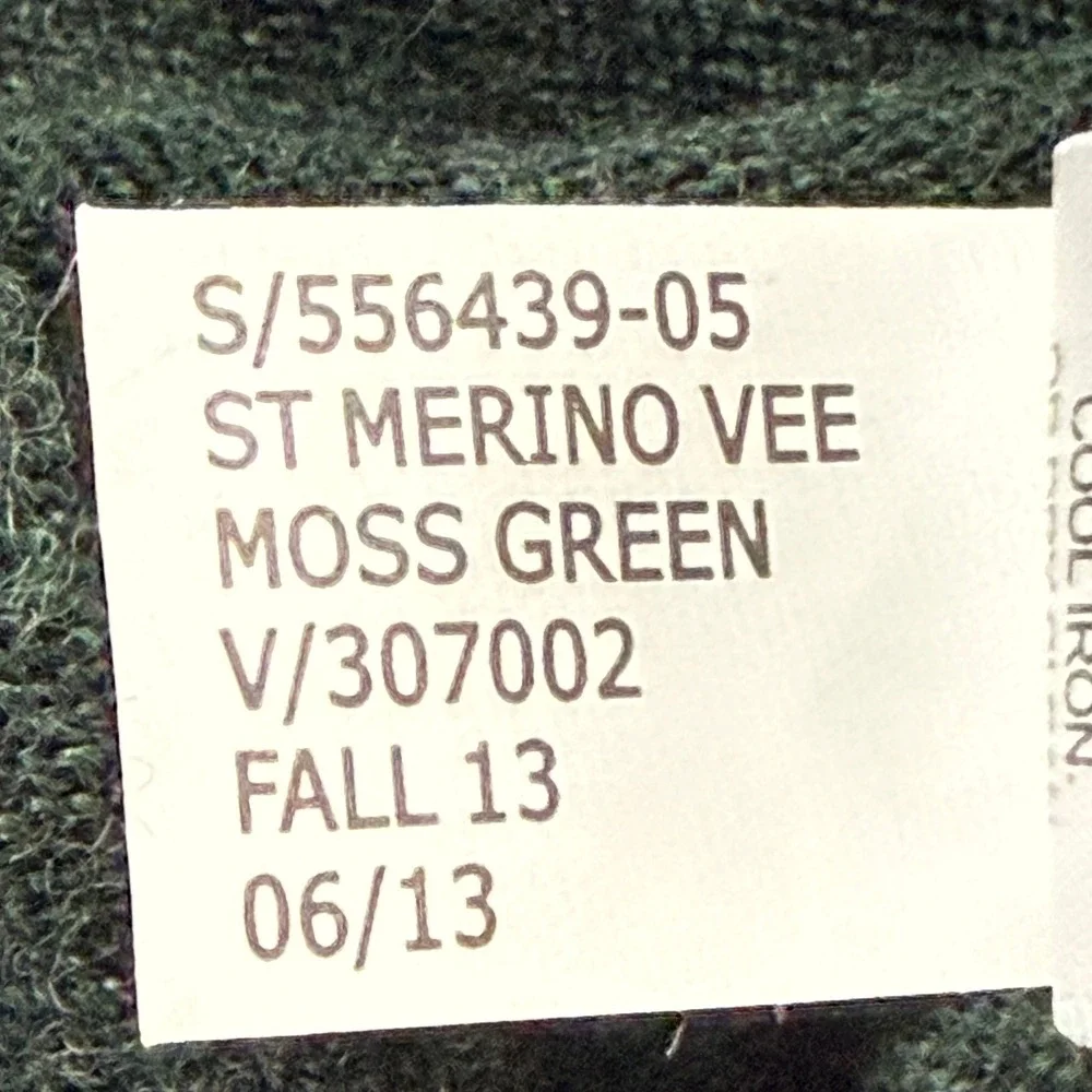 Banana Republic Sweater Mens Large Extra Fine Merino‎ Wool V-Neck Moss Green